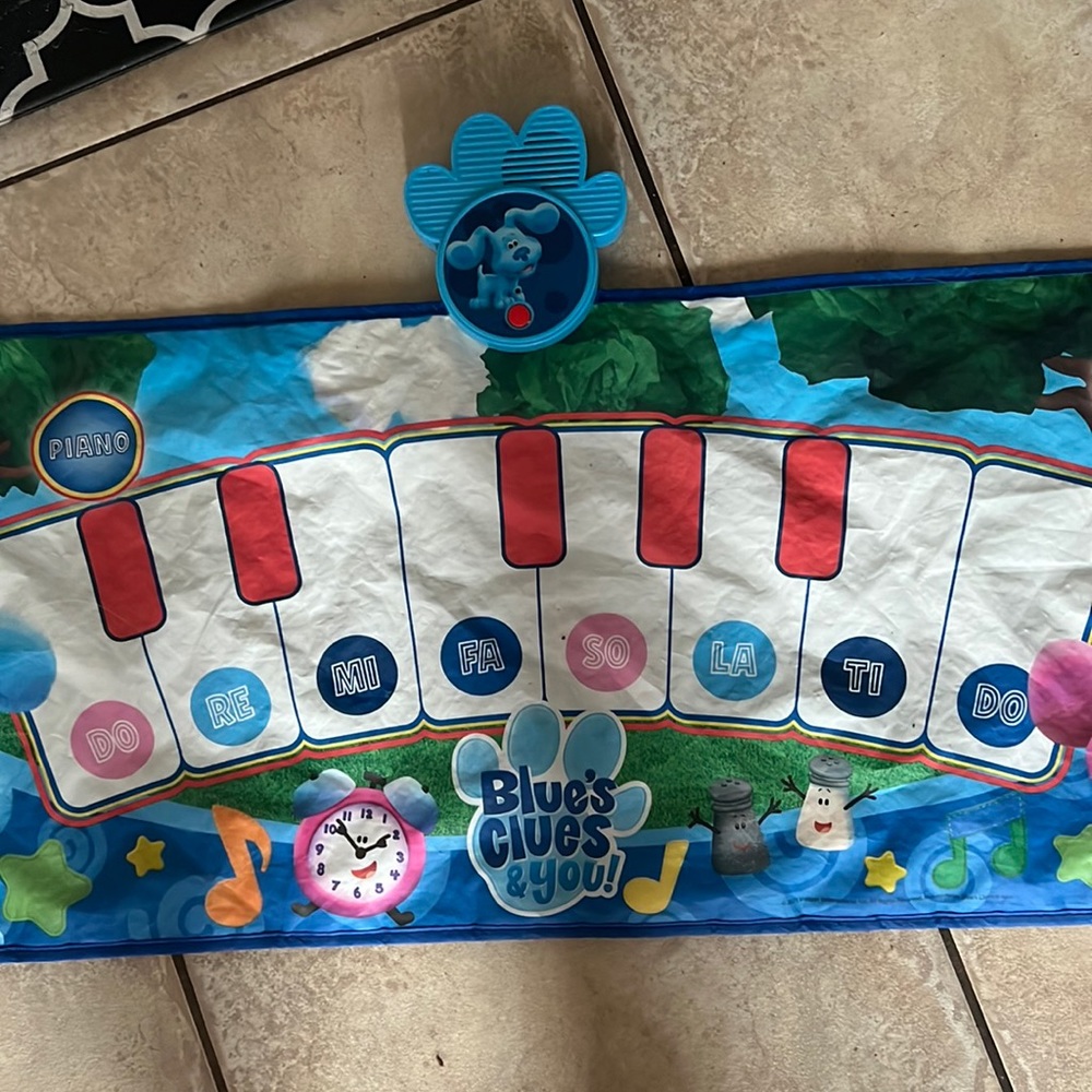Blues clues piano mat